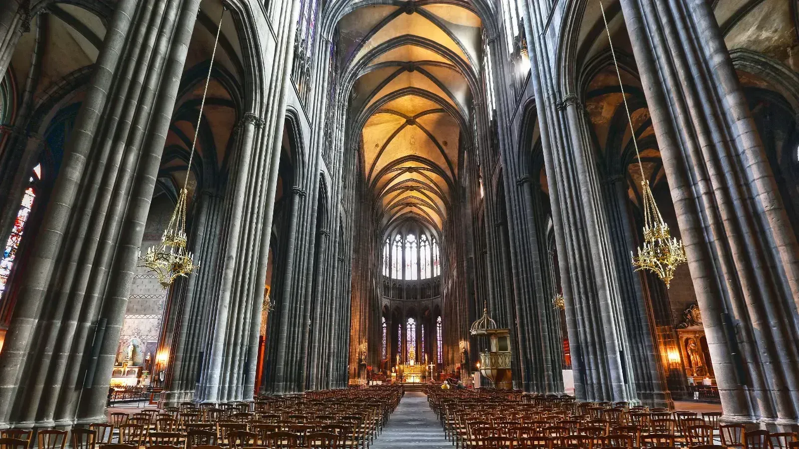 Exploração da Catedral de Notre-Dame